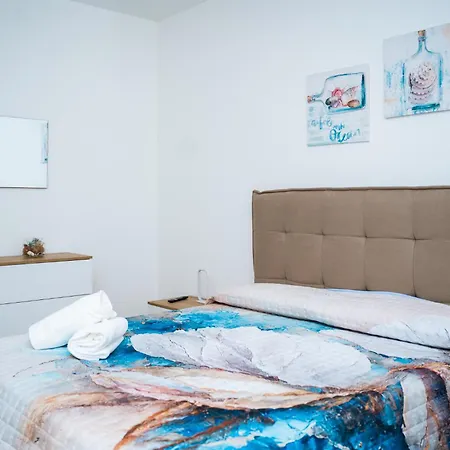 Sisters In Law Blue House Apartment Monopoli