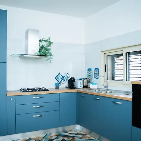 Sisters In Law Blue House Apartment Monopoli